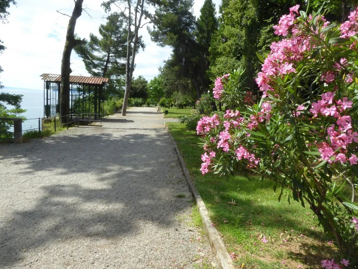 Apartment Villa Annika Lovran